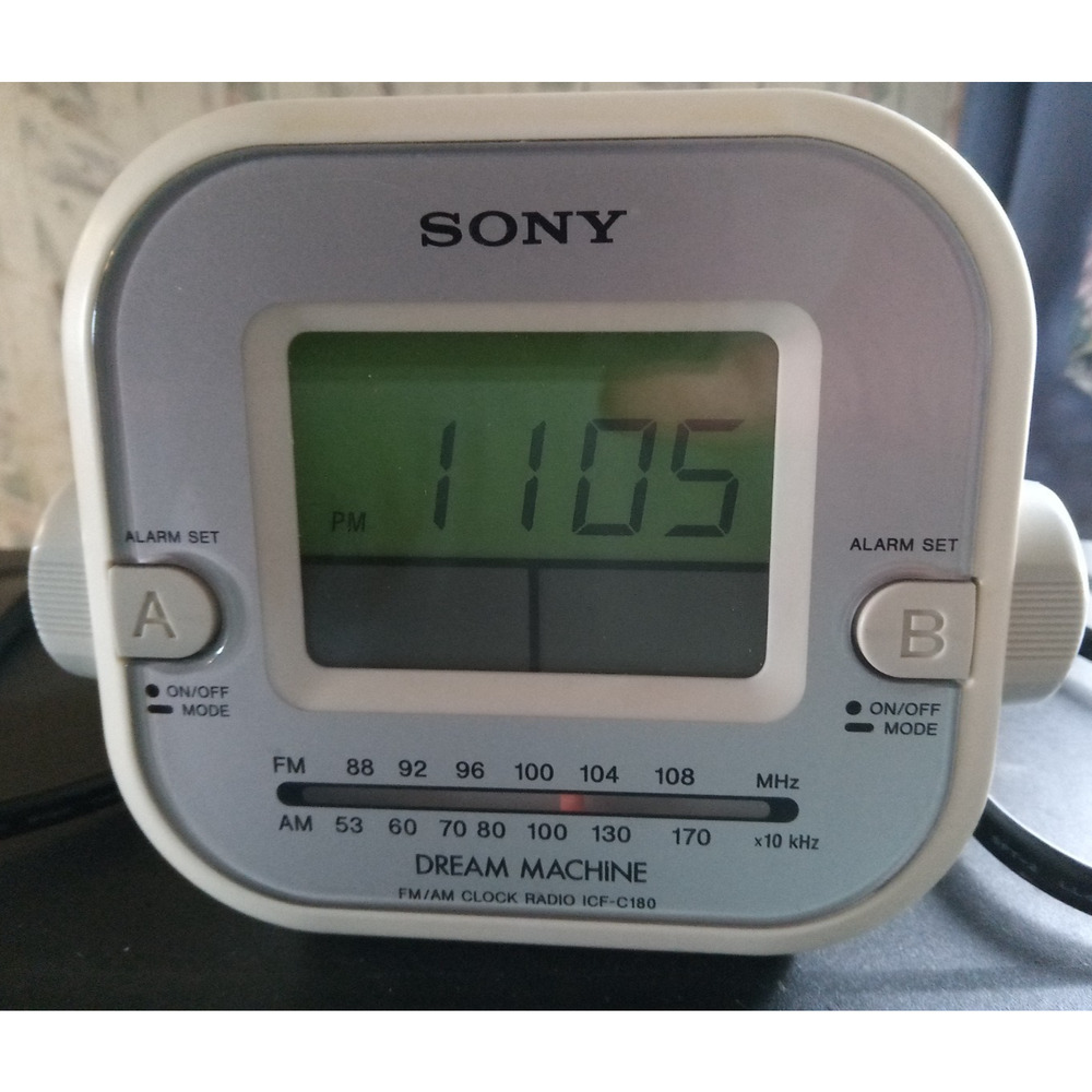 Sony Dream Machine Clock Radio Model #ICF-C180 White